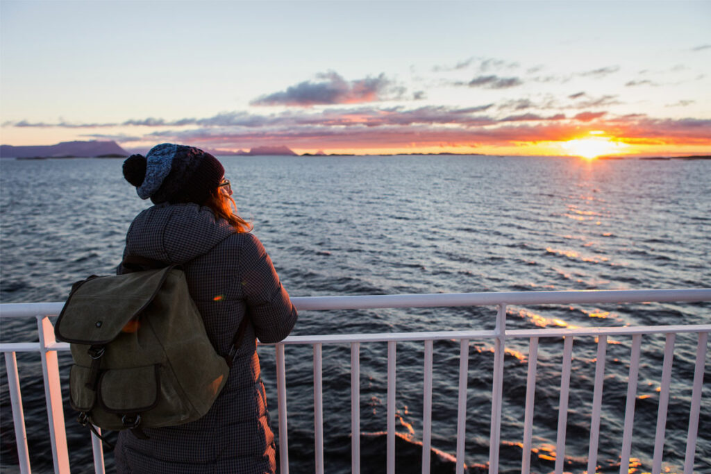 Maritime-woman-with-backback